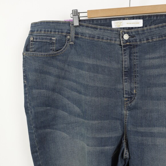 NWT Levi Strauss Simply Stretch Distressed Mid Rise Super Skinny size 26S - Picture 4 of 10